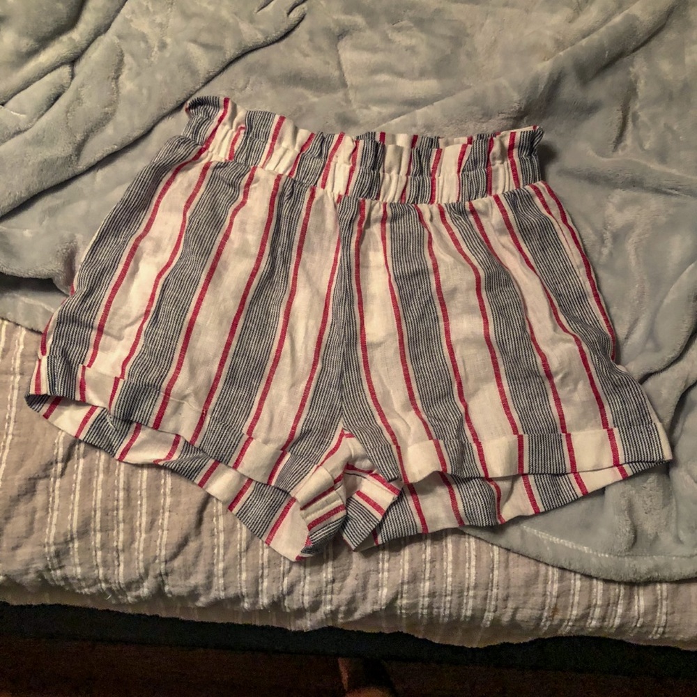 🎄LA hearts high waisted shorts